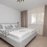 بيت للعطل 3 Bedroom Front In بوتشيتشا
