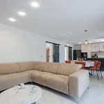 3 Bedroom Front In * بوتشيتشا