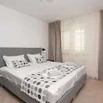 3 Bedroom Front In بيت للعطل
