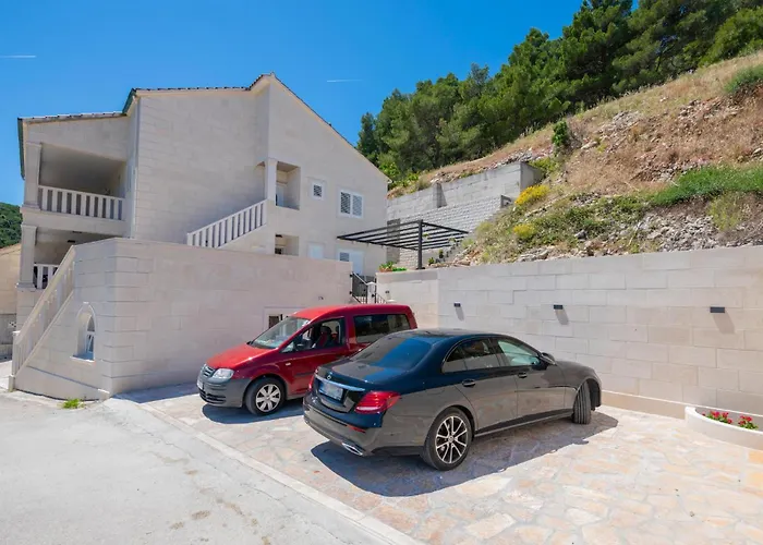 Сasa de vacaciones 3 Bedroom Front In *