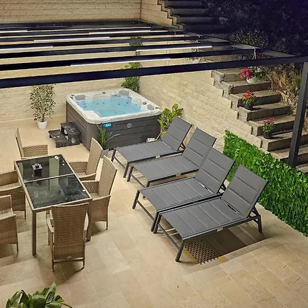 3 Bedroom Front In *